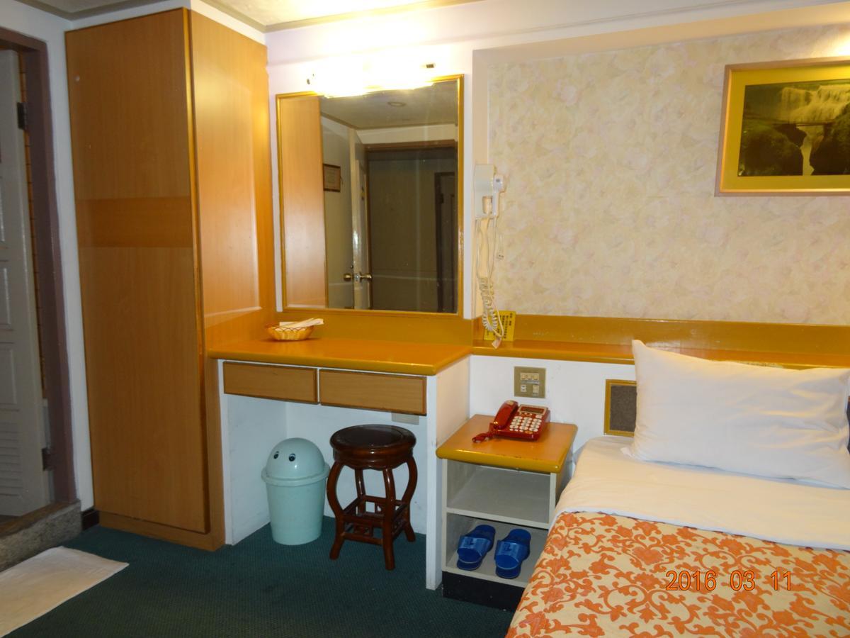 Jia Xin Hotel Jiayi Zewnętrze zdjęcie